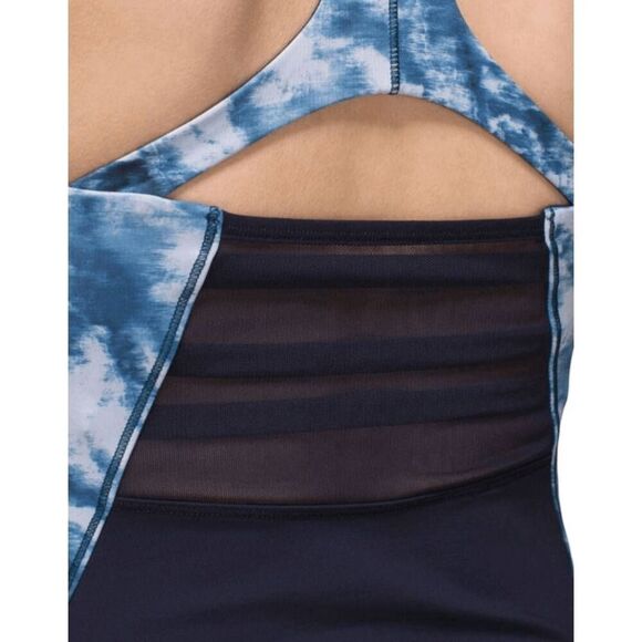 LULULEMON ATHLETICA Mesh With Me Tank Size 6 - Picture 8 of 11